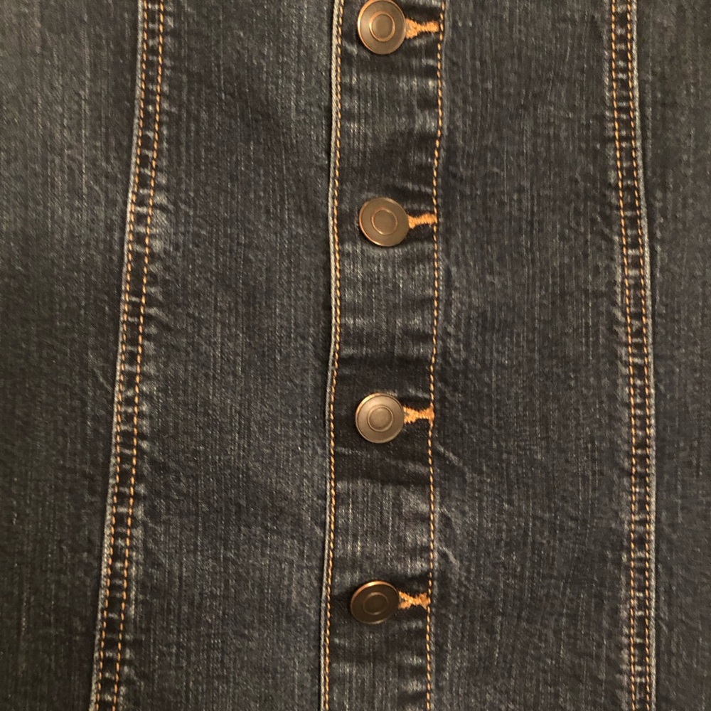 Brandy Melville- A Line buttoned Jean Skirt ✨ - Picture 4 of 4